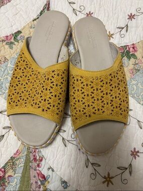 Ilse Jacobsen Yellow Slide sandals